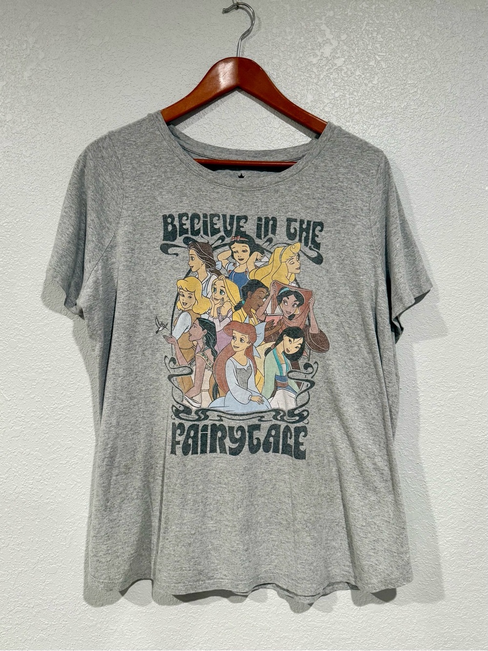 Women’s Disney Gray Princess Graphic Tee with Subtle Vintage Vibe